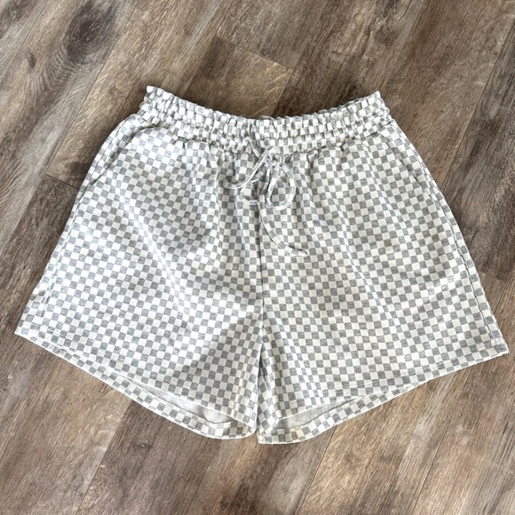 NWT! Anniewear Terrycloth High-Waisted Checkered Pull-On Drawstring Shorts - Picture 2 of 7